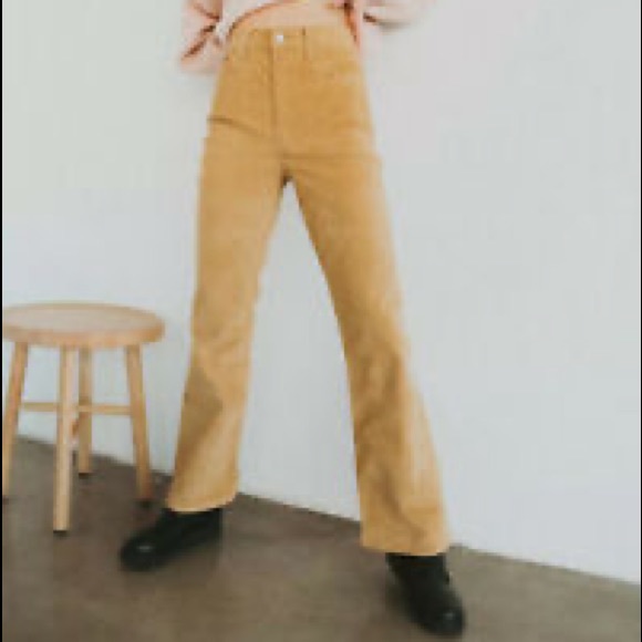 NWT Levi's Ribcage Bootcut Boot Cut Corduroy Pants Iced Coffee Cords Brown - Picture 3 of 6